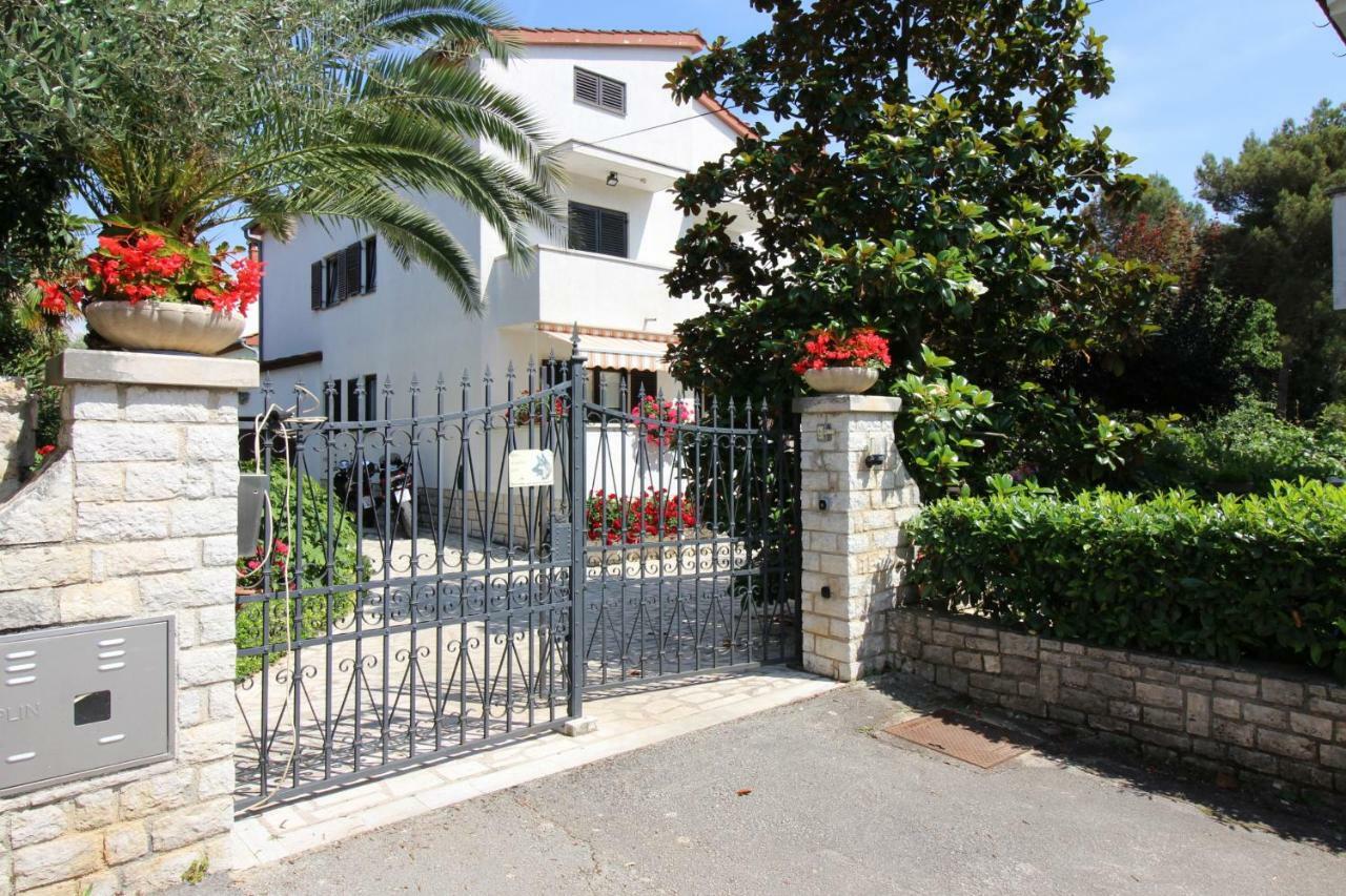 Apartments Sabina Poreč Exterior foto